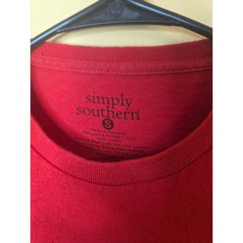 Simply Southern Womens Red Hogs and Kisses Pig Long Sleeve Graphic T-Shirt Small - Picture 3 of 5